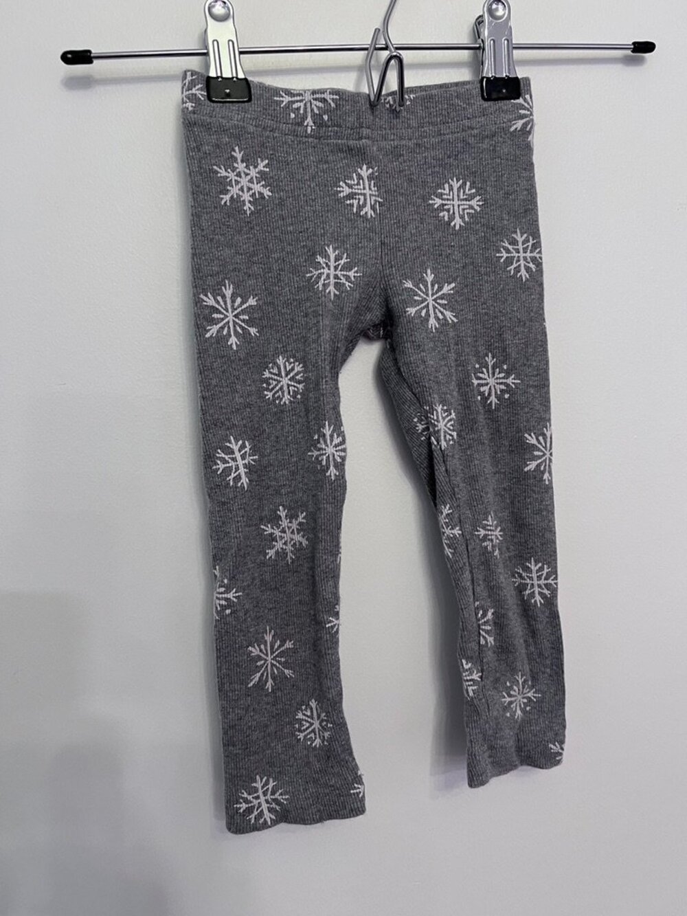 Carter’s Toddler Girl Grey Ribbed Snowflake Pull-On Leggings - Size 2T